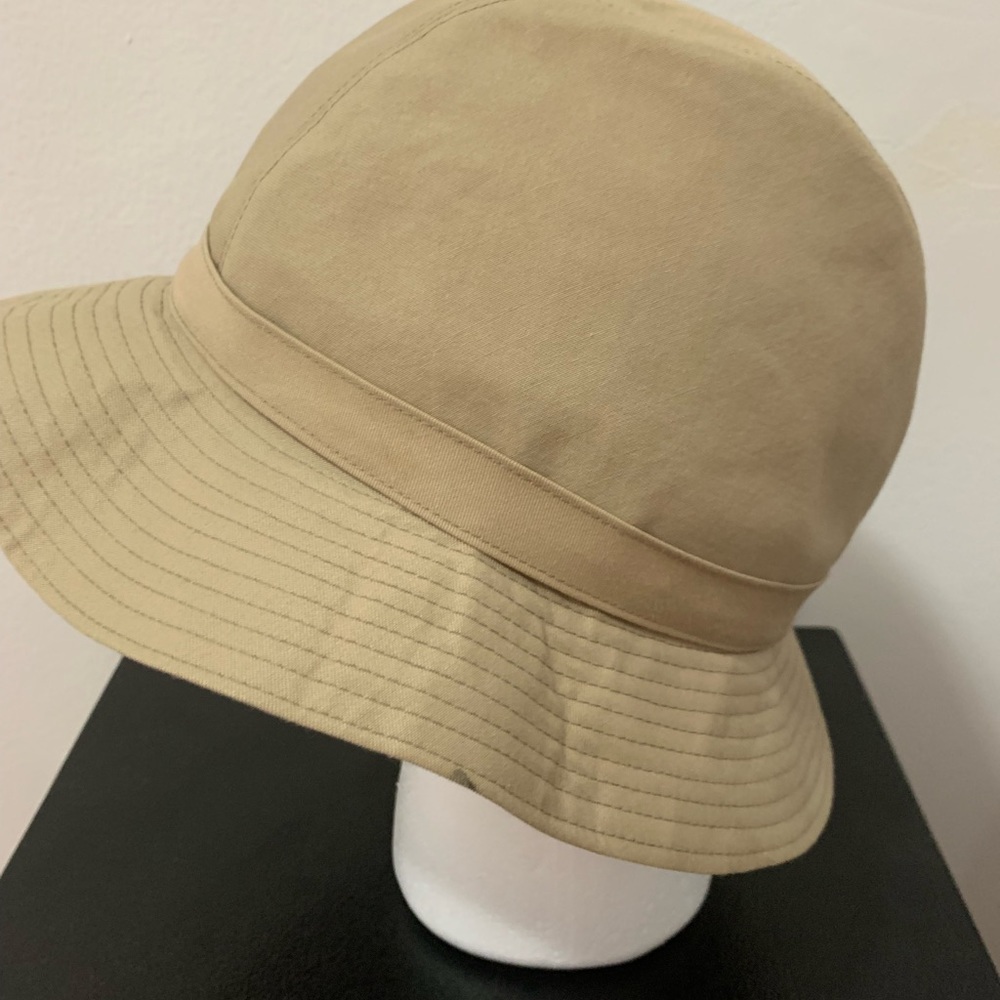 Burberry Vintage Bucket Hat - Picture 2 of 7
